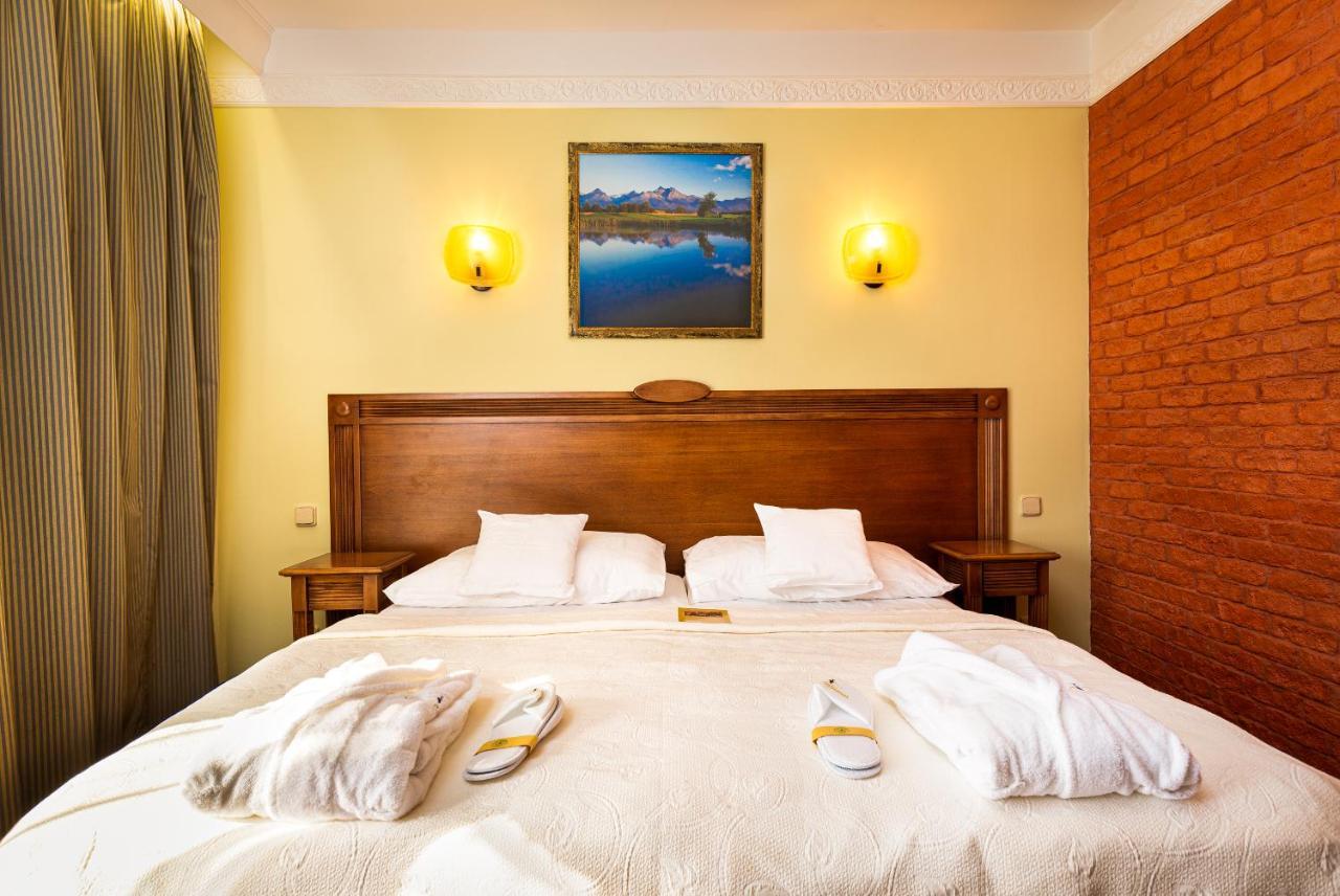 Hotel International Велька-Ломница Экстерьер фото