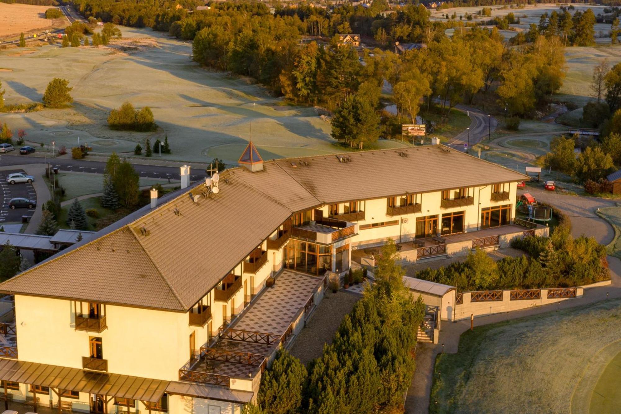 Hotel International Велька-Ломница Экстерьер фото