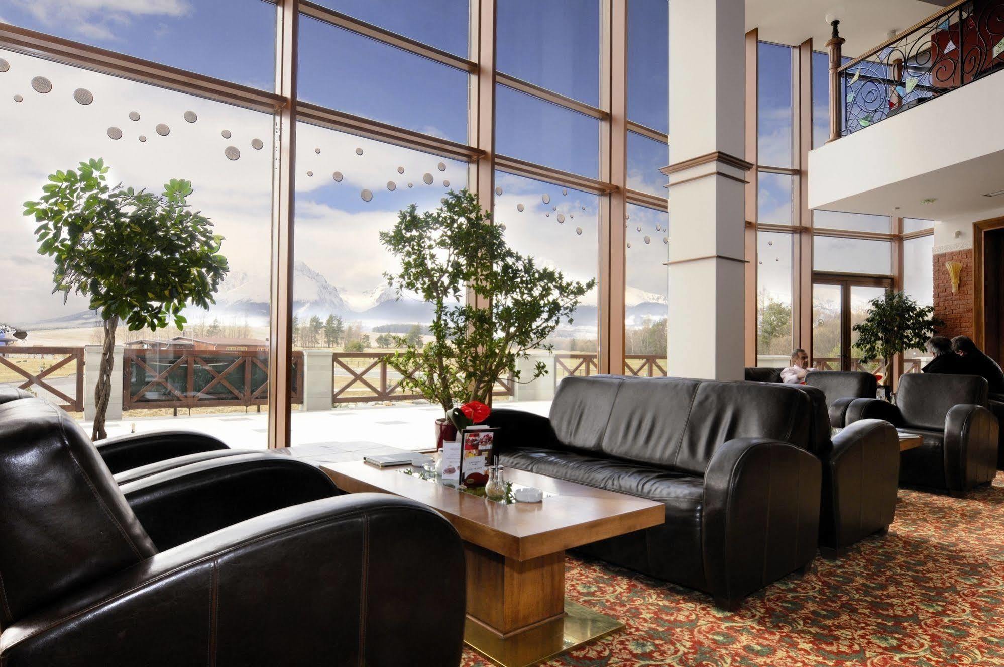 Hotel International Велька-Ломница Экстерьер фото
